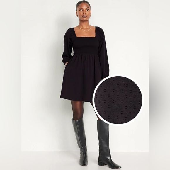 NWT! On Black Clip Dot Fit & Flare Long-Sleeve Mini Dress - Multiple Sizes💛 - Picture 1 of 10